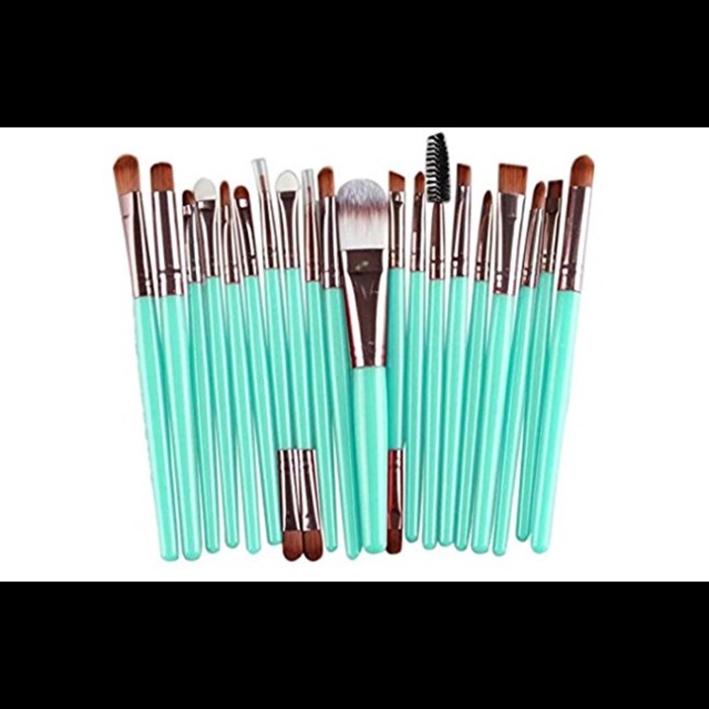 Rose gold makeup brush set